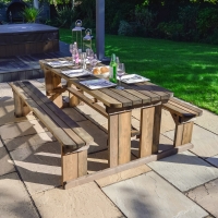 Tinwell Rounded Picnic Bench