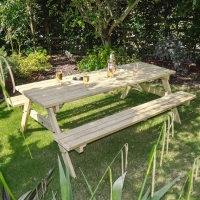 Oakham Picnic Bench