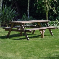 Oakham Picnic Bench